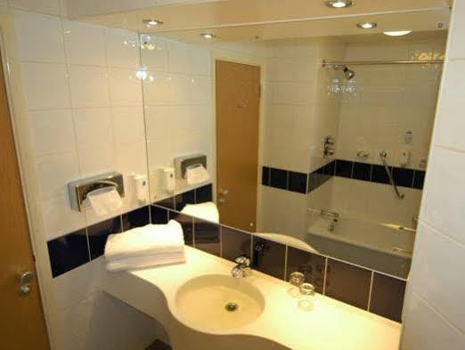 Days By Wyndham Donington Hotel
